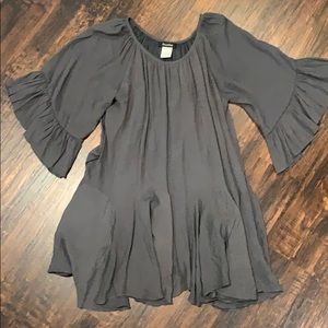 Gray short sleeve tunic